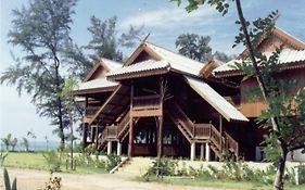 Ruen Thai Rim Haad